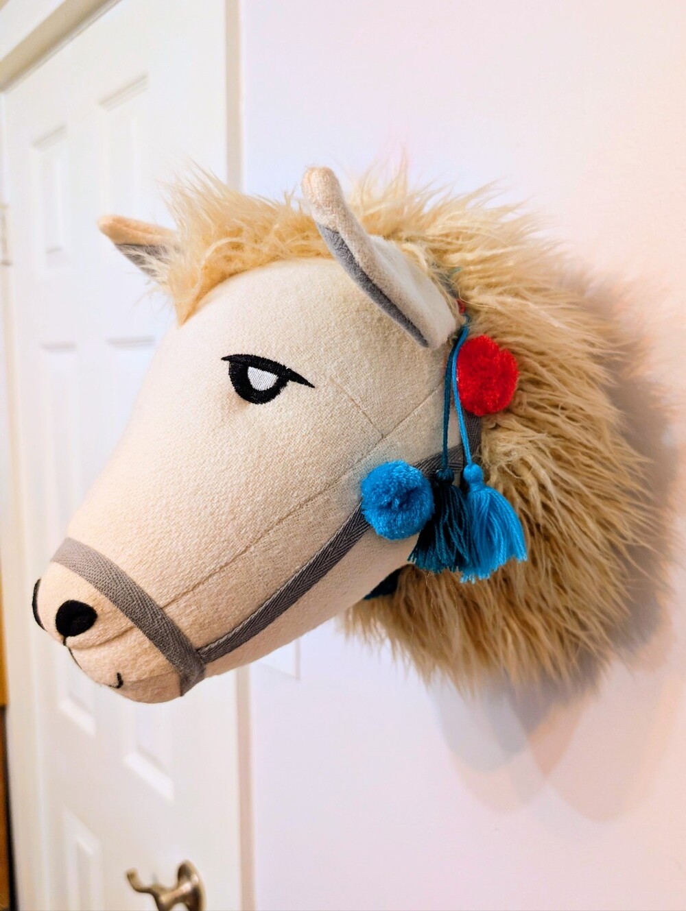 Pillowfort 3D llama Plush Stuffed Head Room Wall Hanging Décor Target 2016